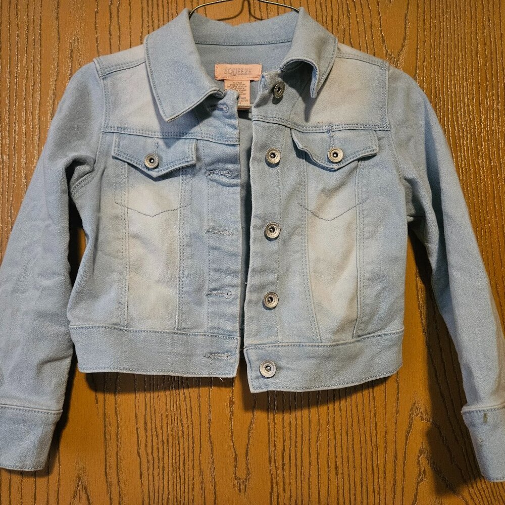 Girls denim jacket size 6/6x